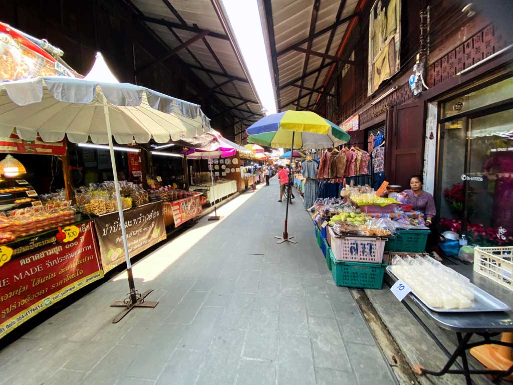 ตลาดสามชุก อ.สามชุก จ.สุพรรณบุรี